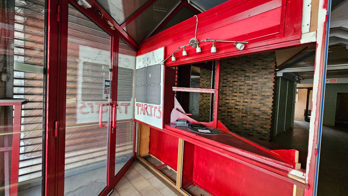 Commerce à LE PONT-DE-BEAUVOISIN