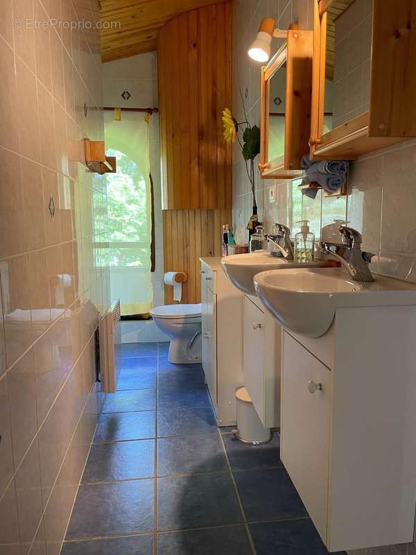 Maison à LARAGNE-MONTEGLIN