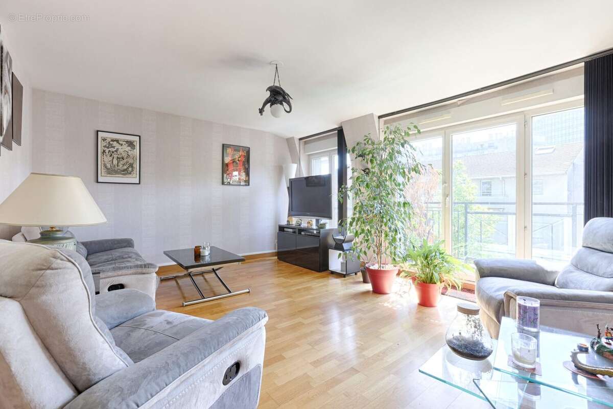 Appartement à LA GARENNE-COLOMBES