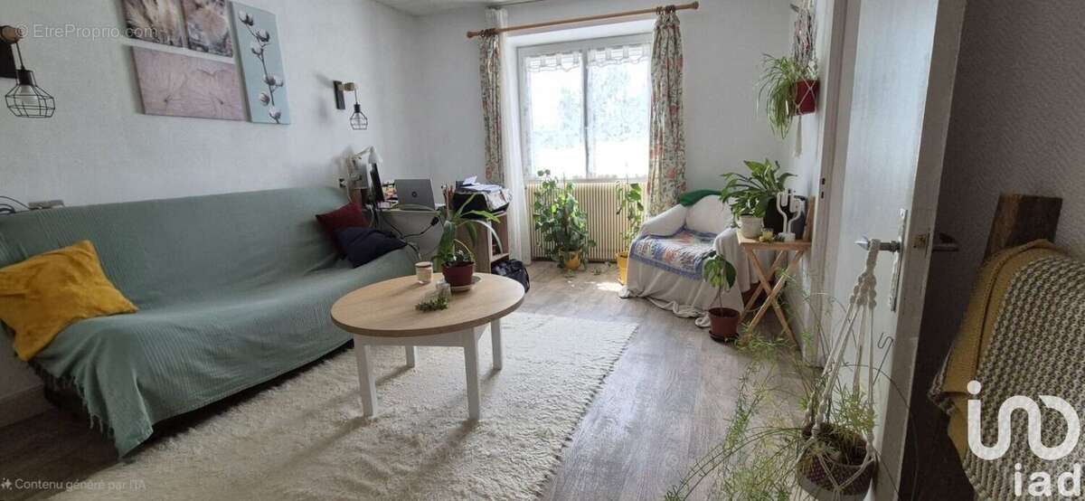 Maison 115 m² à Etival  - photo 4
