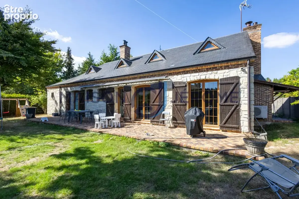 Sucy-en-brie – maison rénovée – 191,5 m² habitables – 5 chambres – séjour cathédrale – terrain de 1 021 m² - photo 2