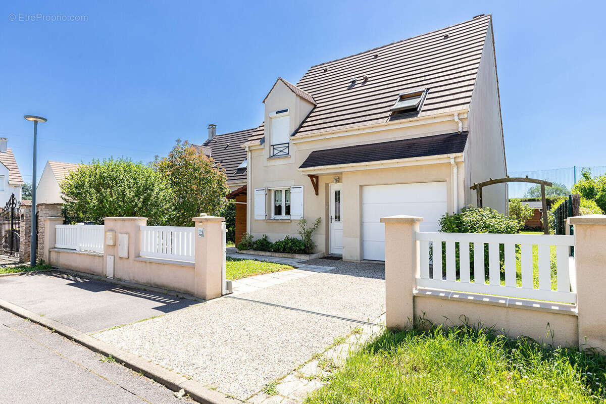Maison à VILLEJUST