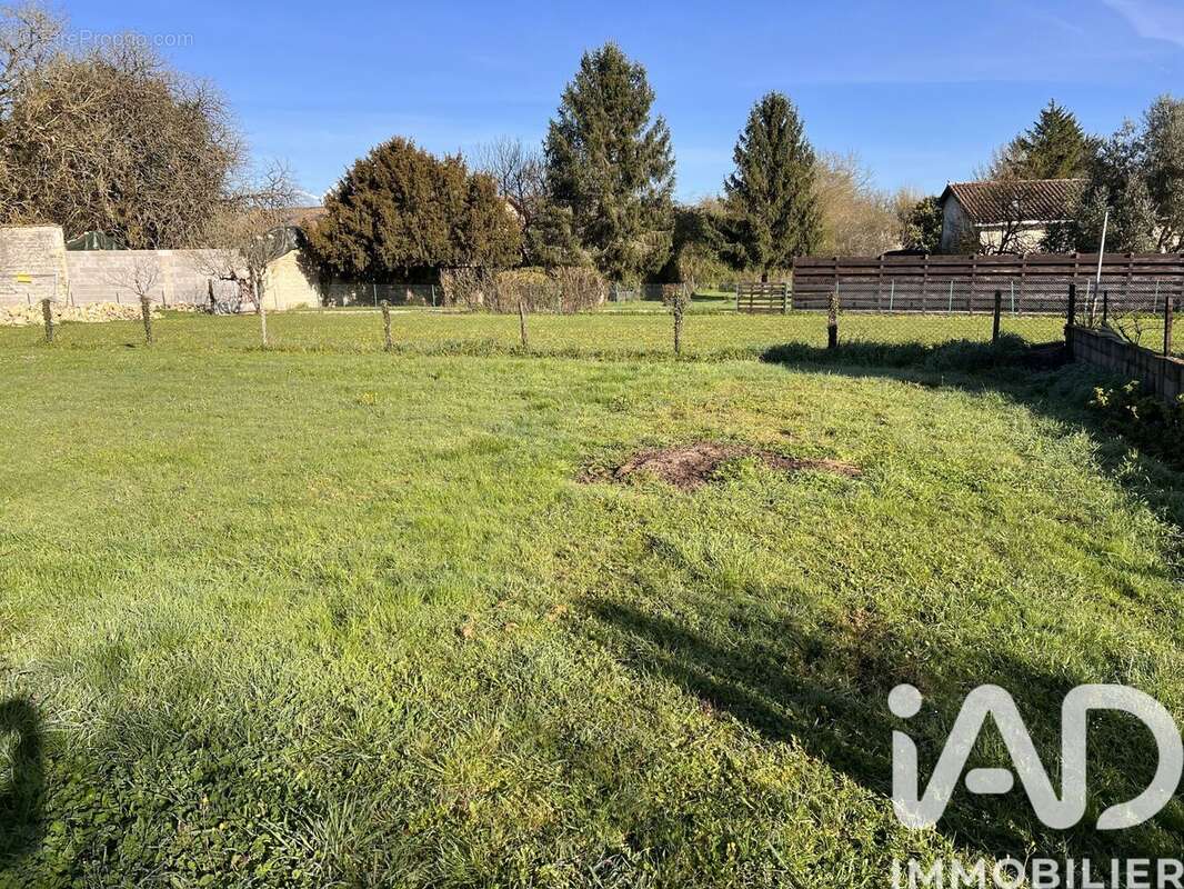 Photo 4 - Terrain à SAUZE-VAUSSAIS