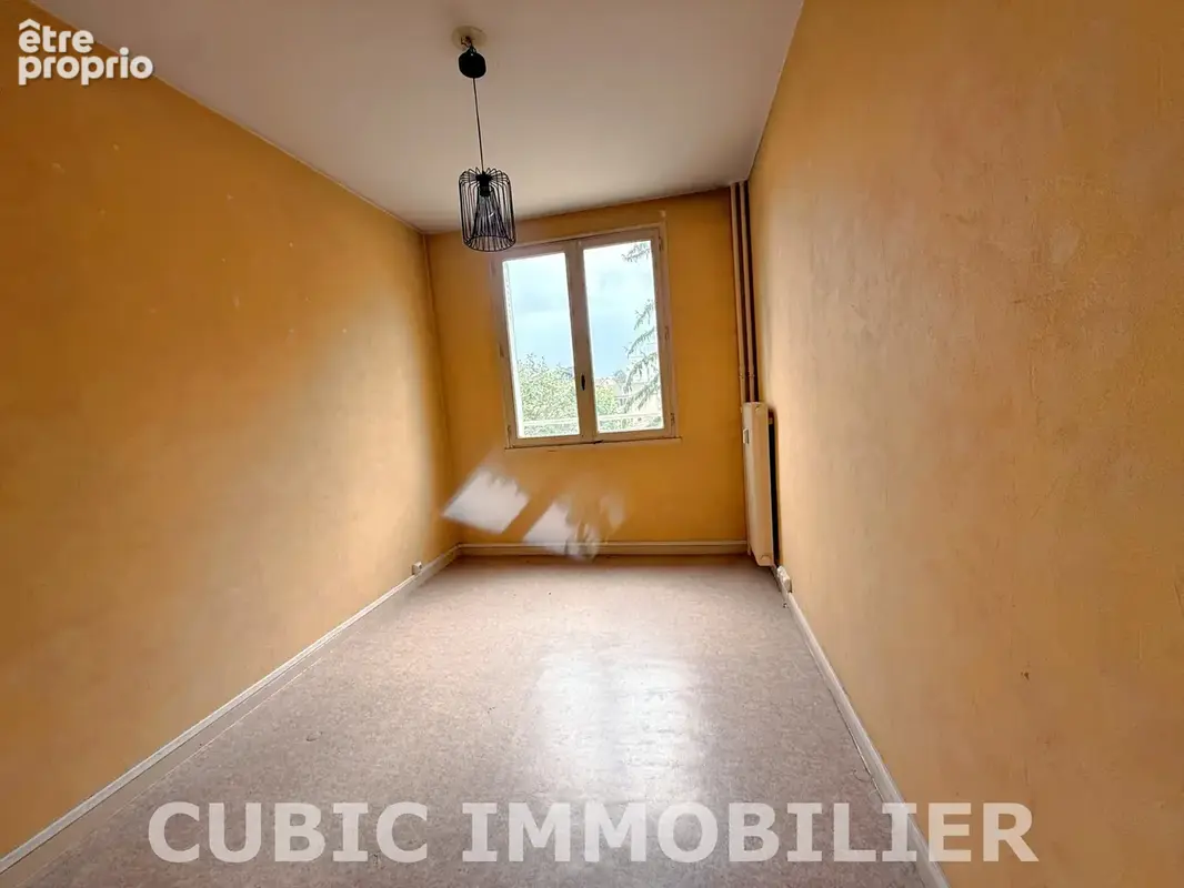 Appartement - 4 pièces - Villefranche-sur-Saône - photo 9