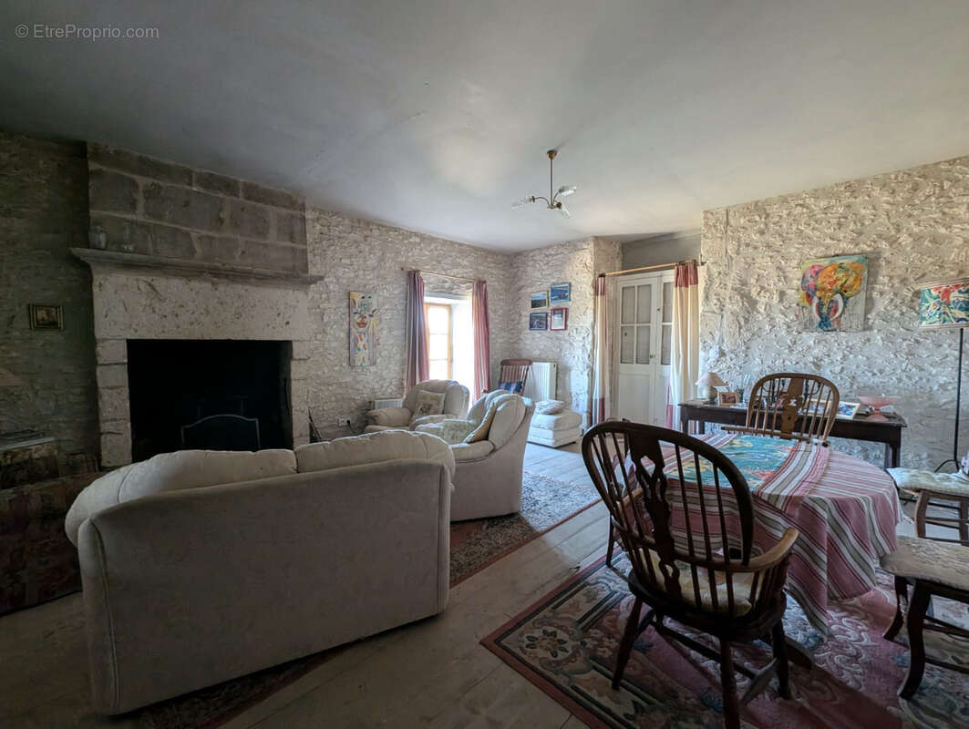 Maison à CASTILLONNES