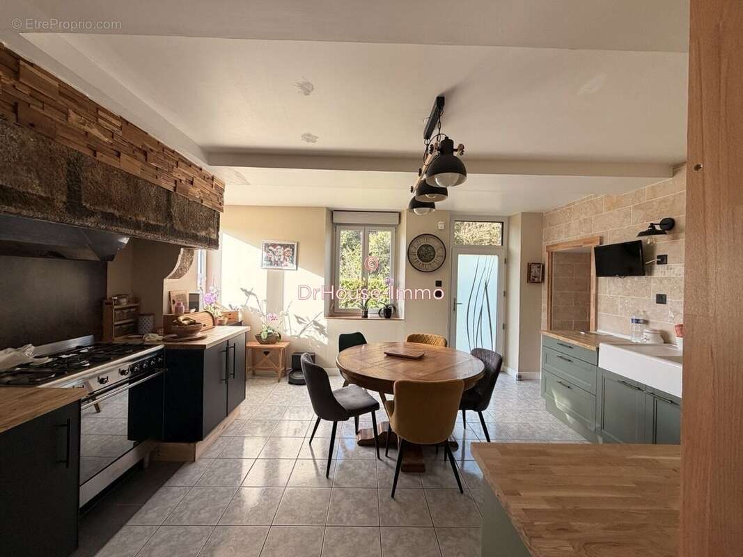 Maison à LE BENY-BOCAGE