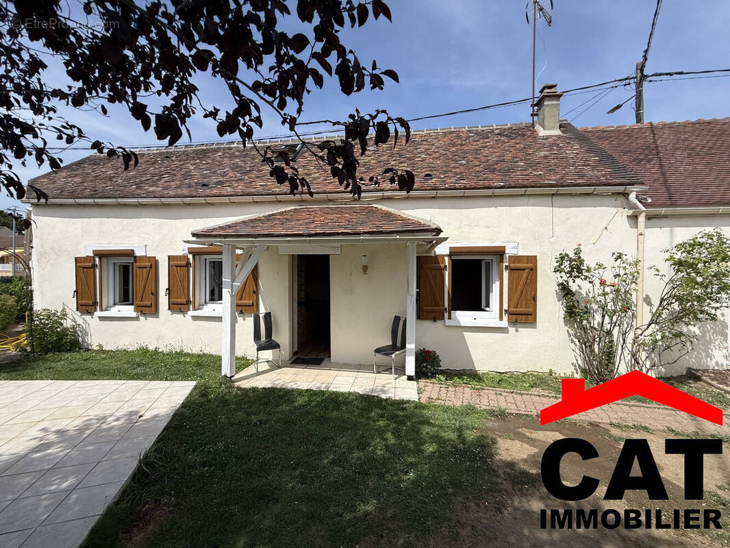 Maison à EGREVILLE