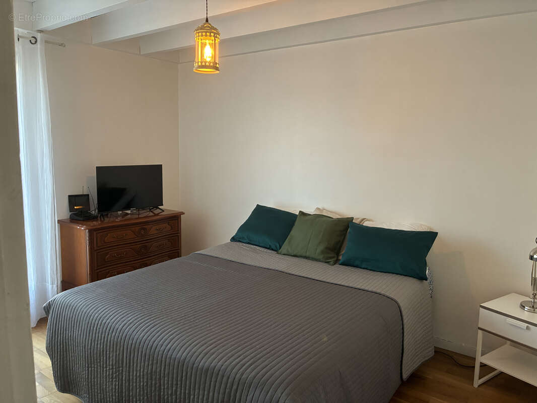 Maison à MOULIETS-ET-VILLEMARTIN