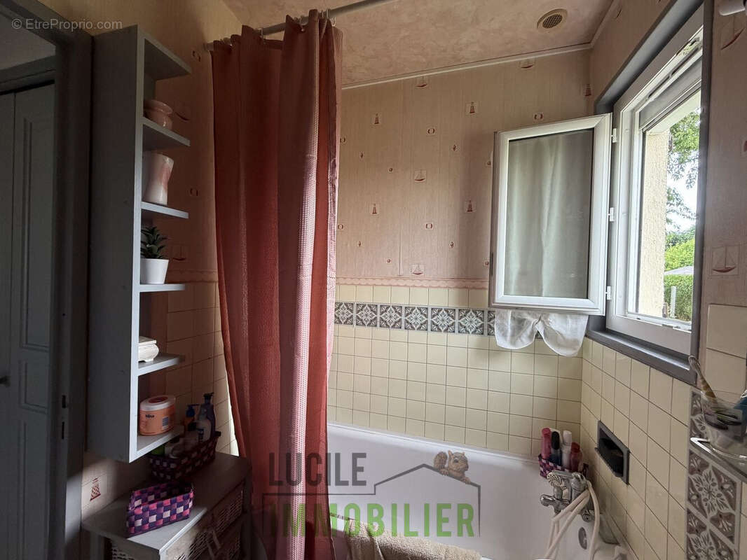 Maison de plain-pied 9 - Maison à BREUIL-LE-VERT