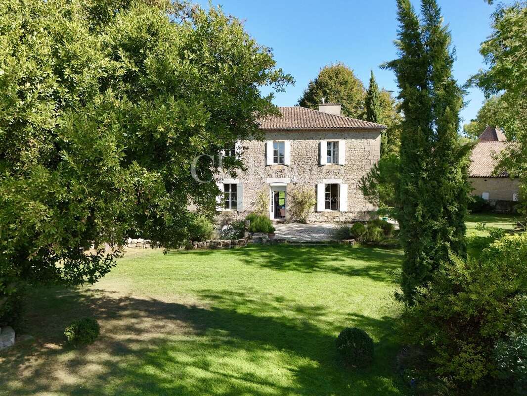 Maison à TOMBEBOEUF