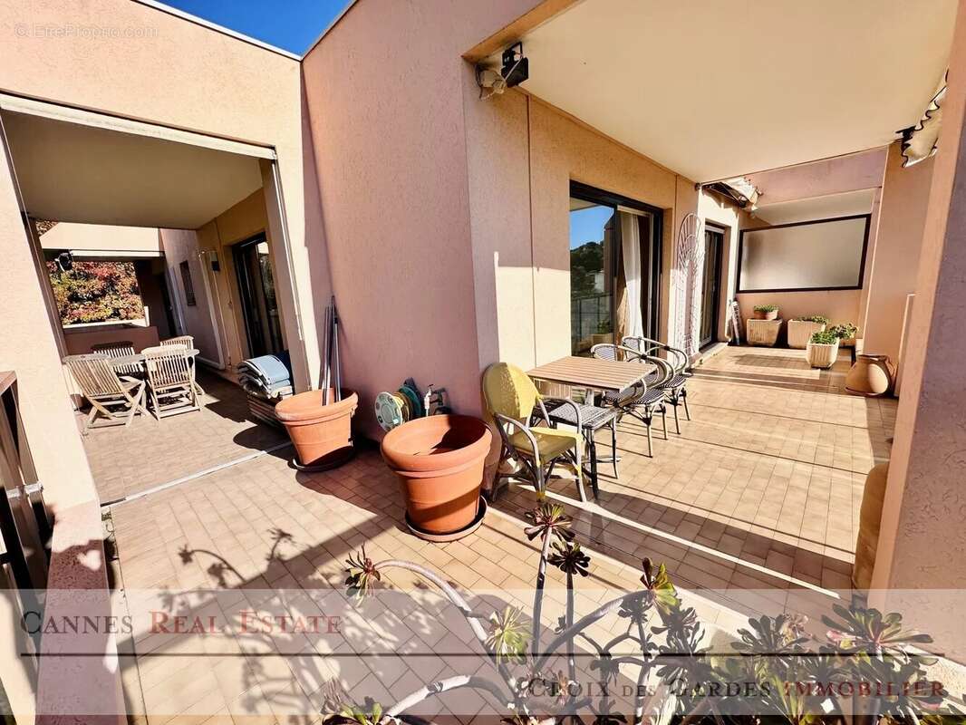 Appartement à LE CANNET