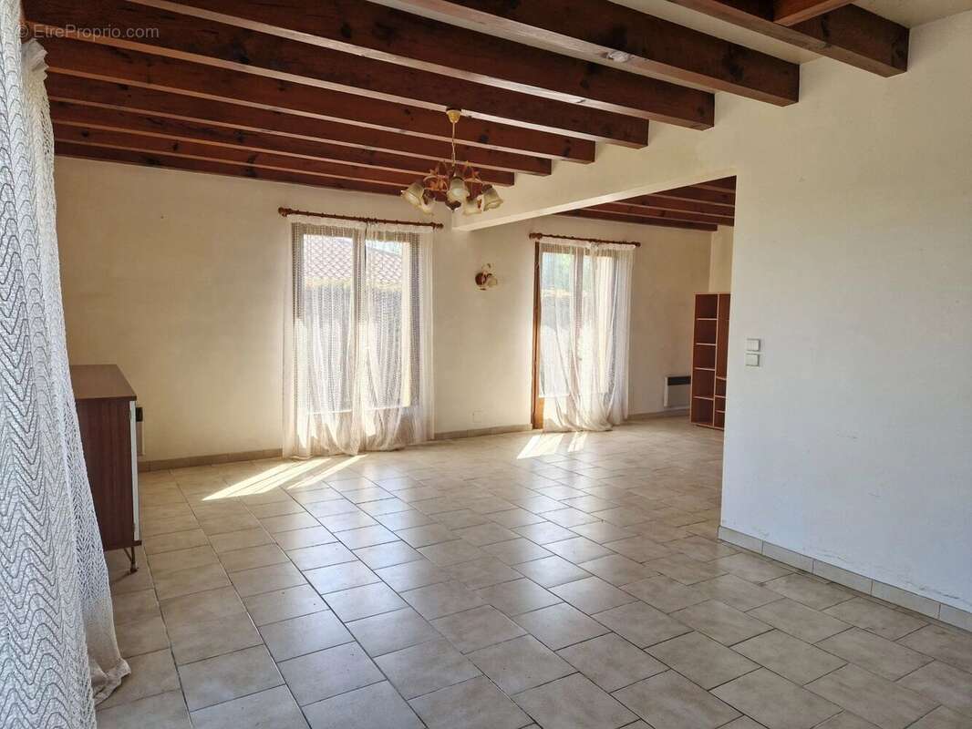 Maison à ORTHEVIELLE