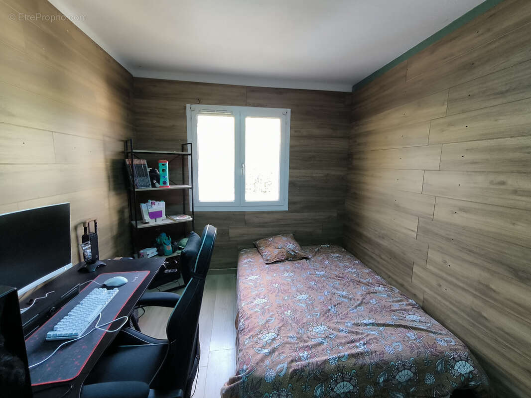 Maison à RIBAUTE-LES-TAVERNES