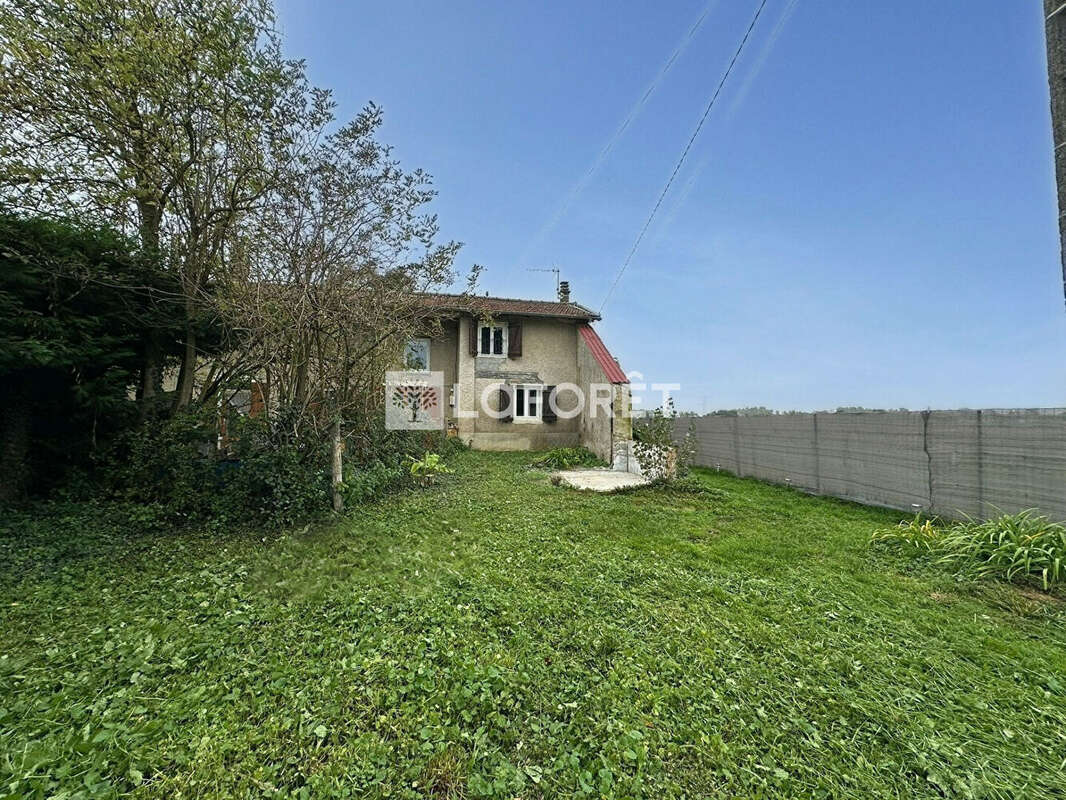 Maison à SAINT-TRIVIER-SUR-MOIGNANS