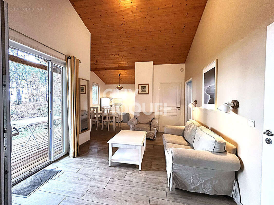 Maison à PARENTIS-EN-BORN