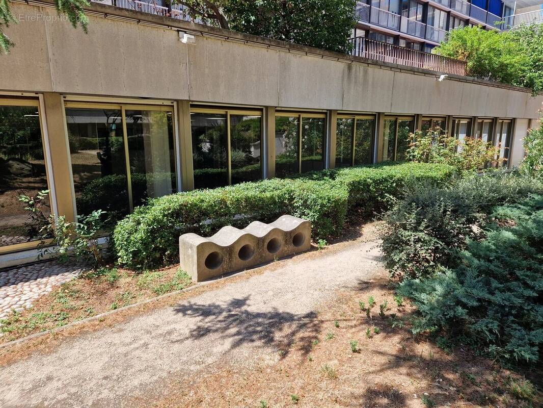 Bureaux a vendre - photo 2