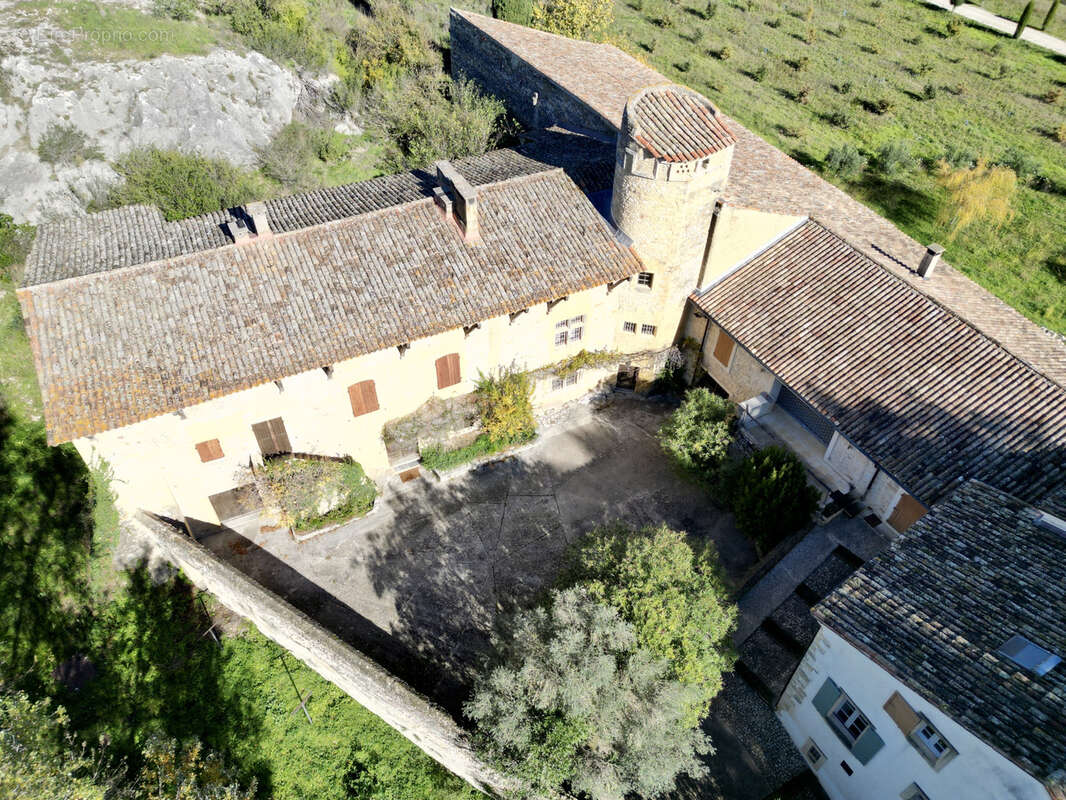 Autre à CHATEAUNEUF-DU-PAPE
