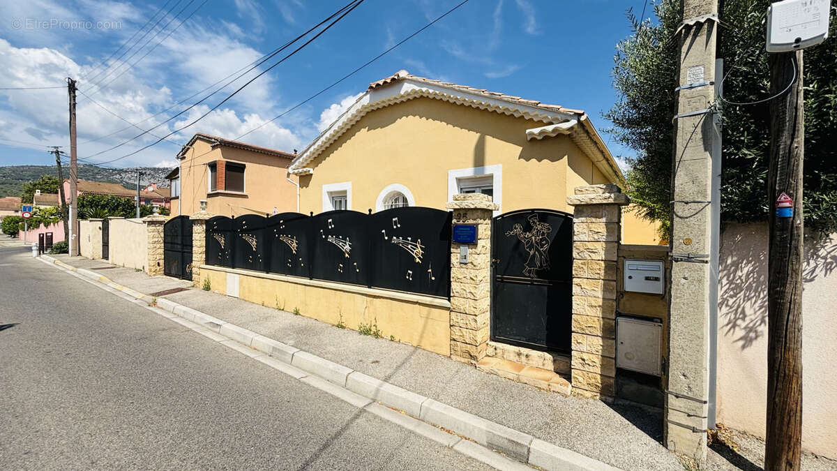 Maison à LA VALETTE-DU-VAR