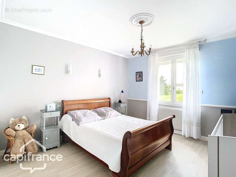 Maison à SAINT-VARENT