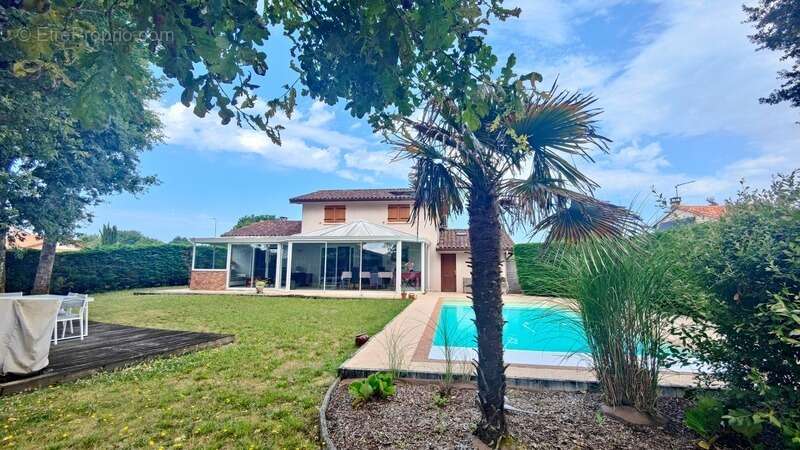 Maison à SAINT-JEAN-D&#039;ILLAC