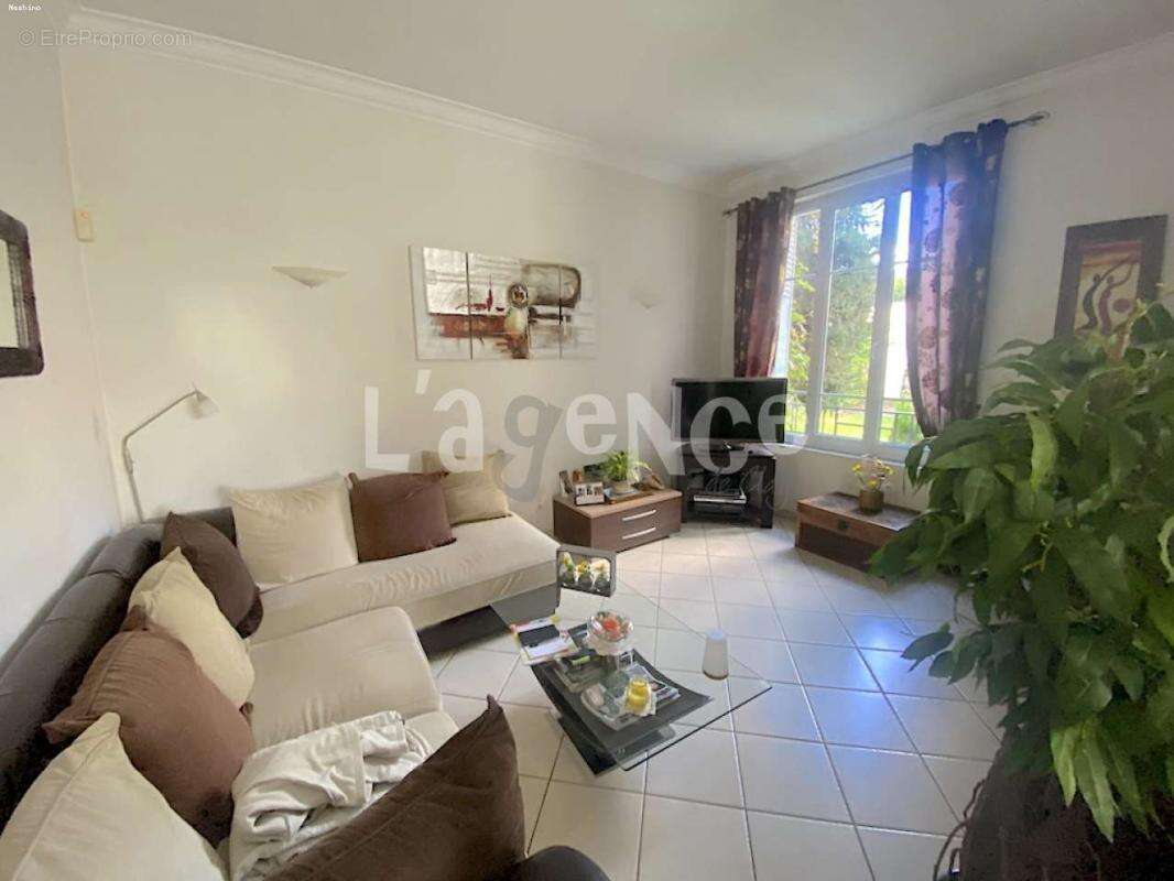 Maison à CLAYE-SOUILLY