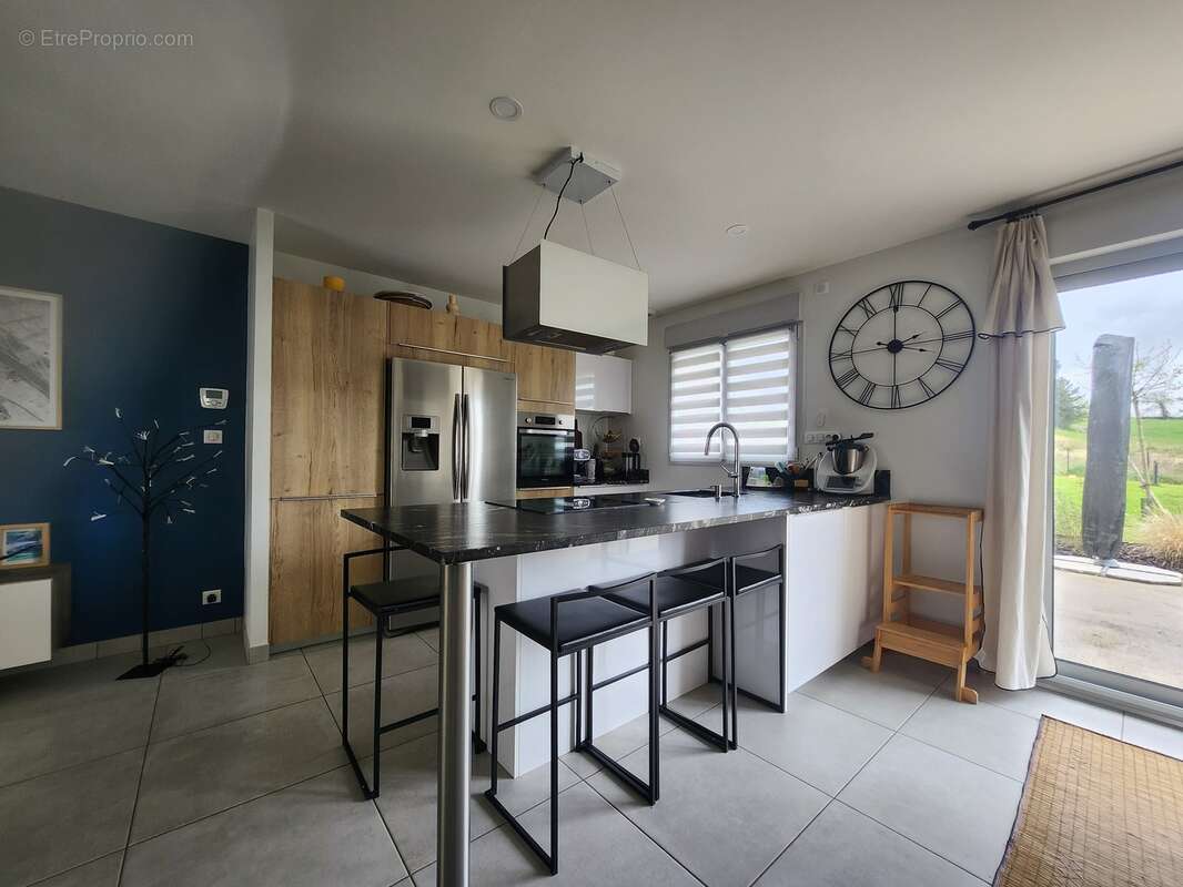 Maison à AIXE-SUR-VIENNE