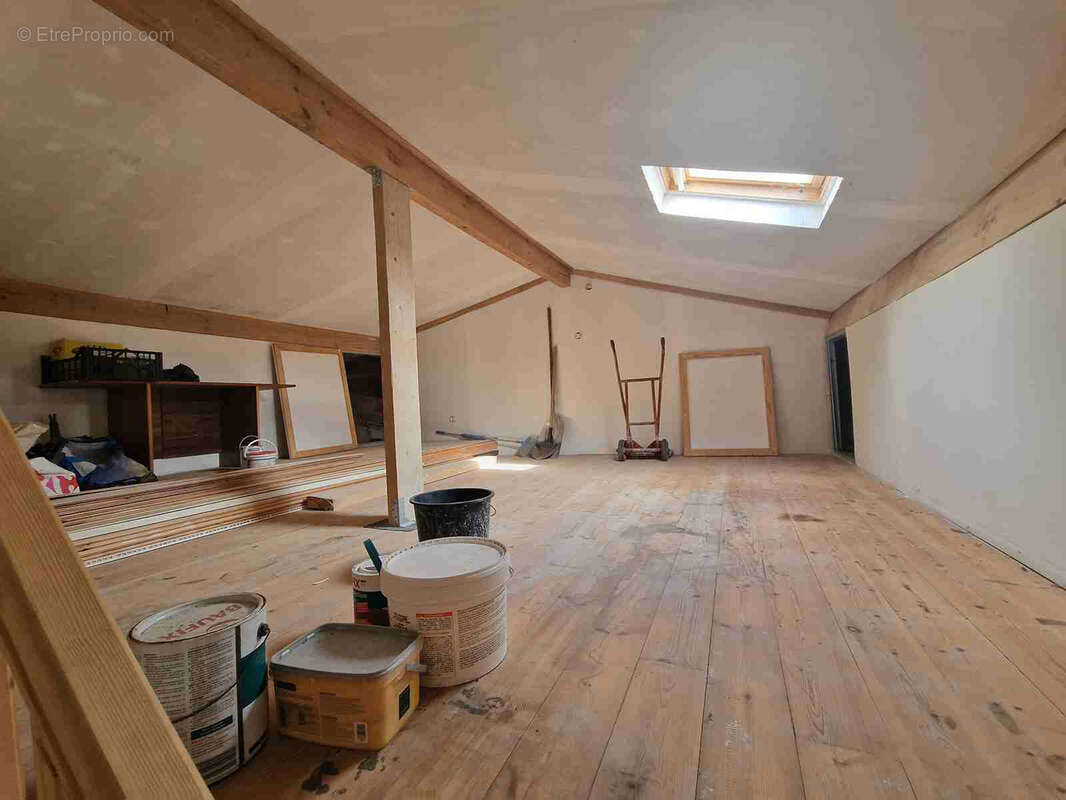 Maison à SAINT-MARTIN-LACAUSSADE