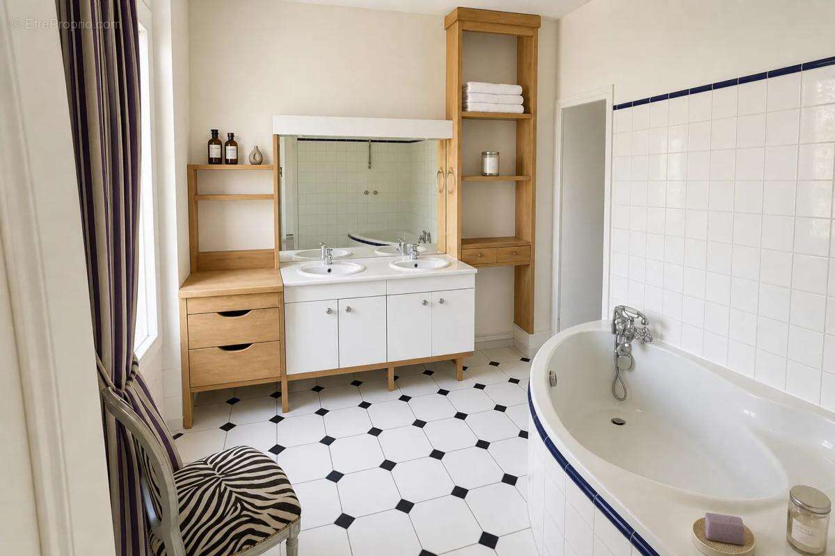 Maison de 8 pièces de 215 m² à Aix-Villemaur-Pâlis - photo 11