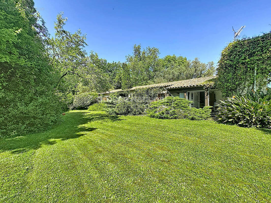 Maison à MOUGINS