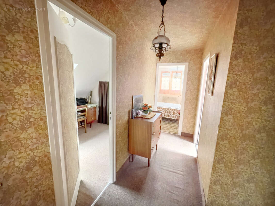 Maison familiale avec sous-sol complet et 3 611 m2 de terrain - Camors - photo 8