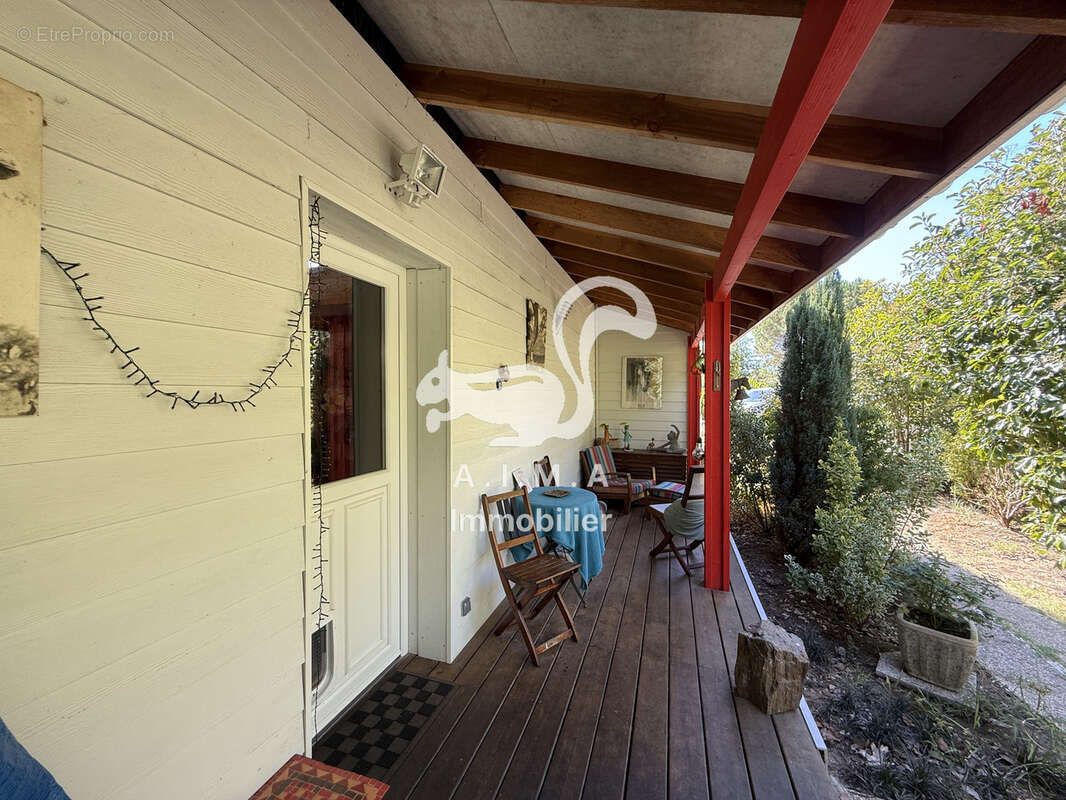 Mios, sur 2390m2 de jardin, belle maison 3 ch, beau séjour/cuisine lumineux, sdb, sde, deux wc, terrasses - photo 9