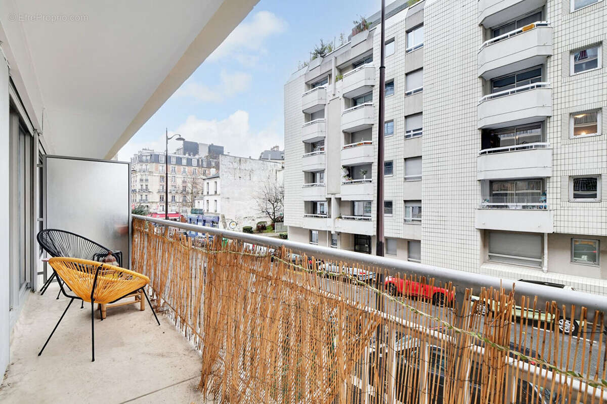Appartement à PARIS-19E