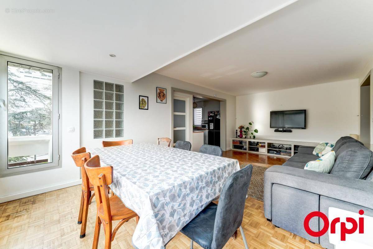 Appartement à CALUIRE-ET-CUIRE