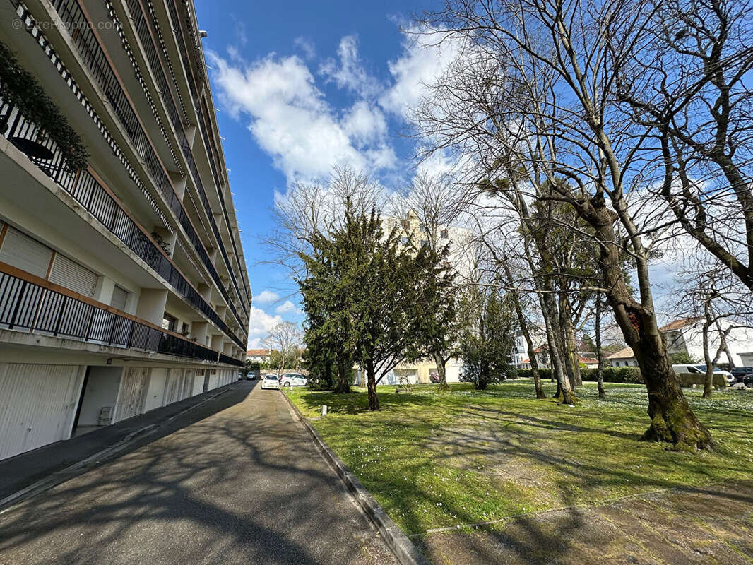 Appartement à BORDEAUX