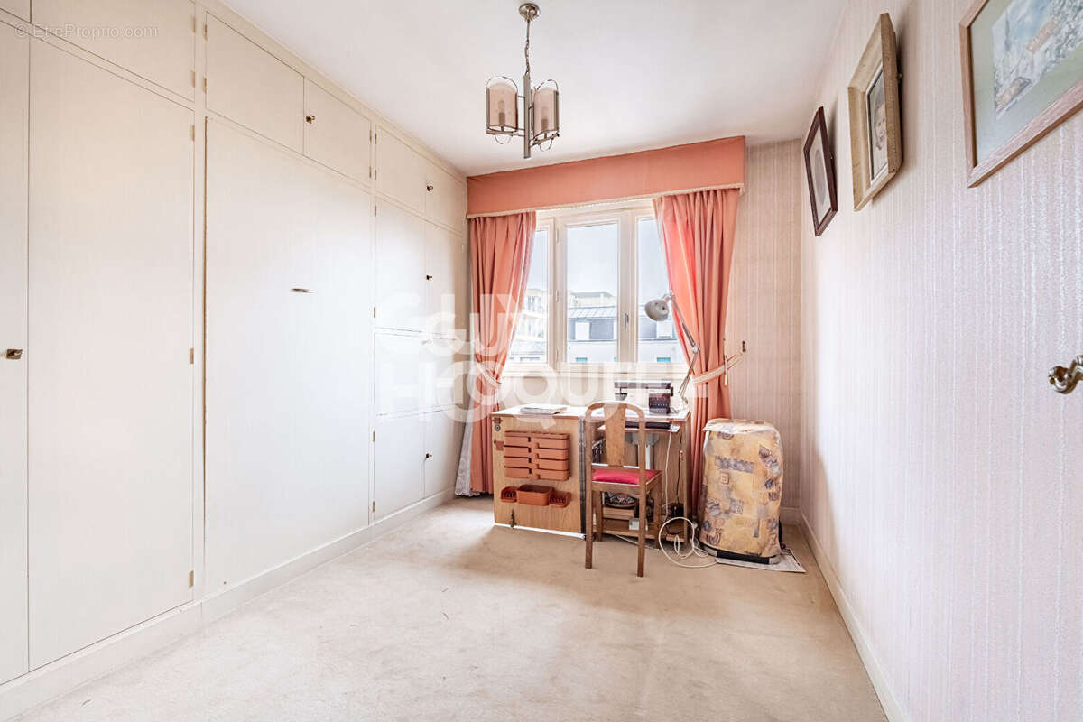 Maison à LA GARENNE-COLOMBES