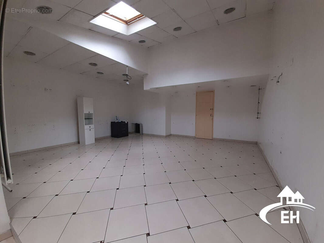 Ensemble immobilier - maison et batiment - photo 7