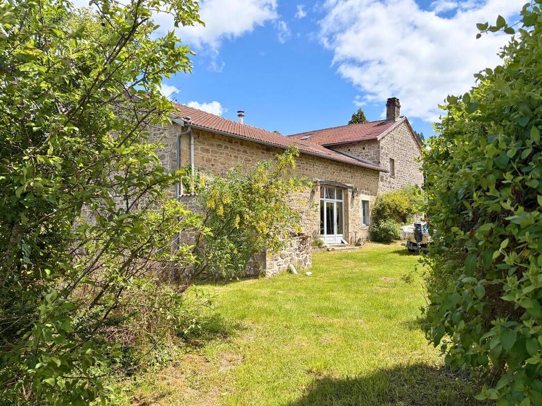 Maison à PEYRAT-LE-CHATEAU