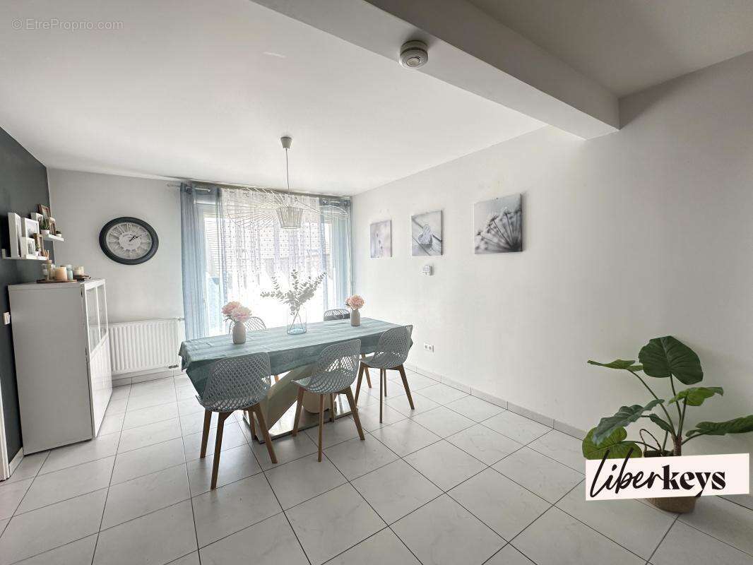 Moussy le vieux - Pavillon indépendant avec belle pièce de vie, au calme - photo 3