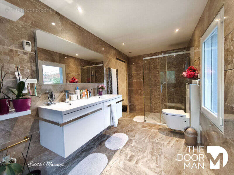 Maison à BRUGUIERES