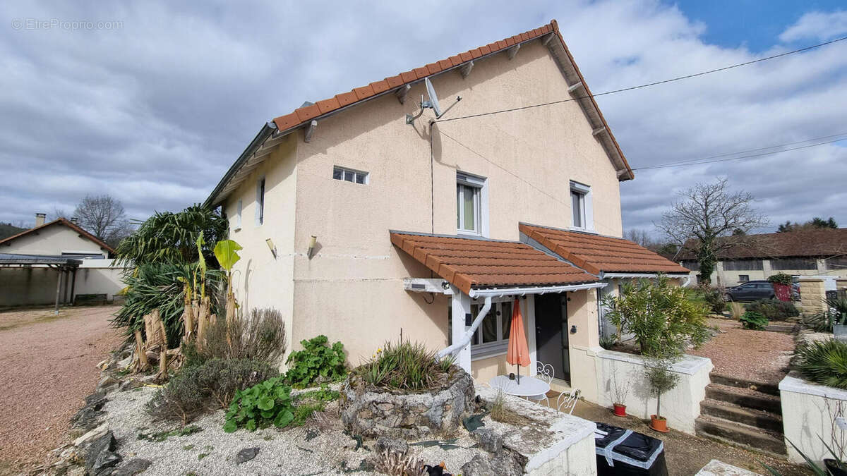 20260316_153910 - Maison à SAINT-PARDOUX-LA-RIVIERE