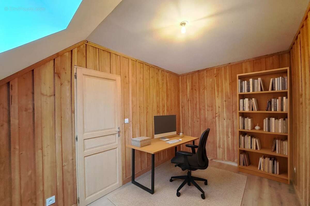 Appartement à COURTERANGES