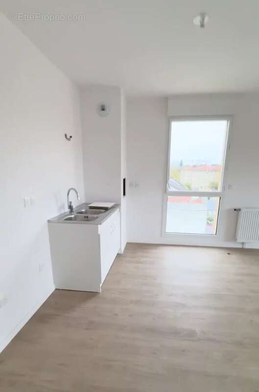 Appartement à AUBERVILLIERS