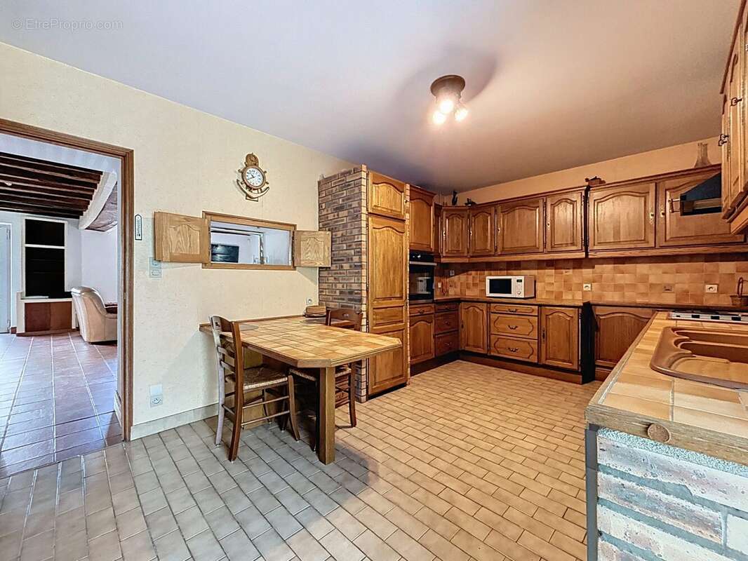 Maison à SAINT-SULPICE-DE-POMMERAY