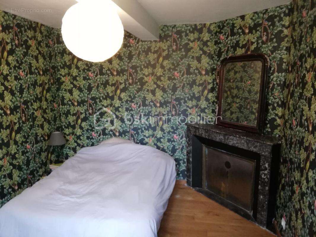 Maison à FLEURY-LA-VALLEE