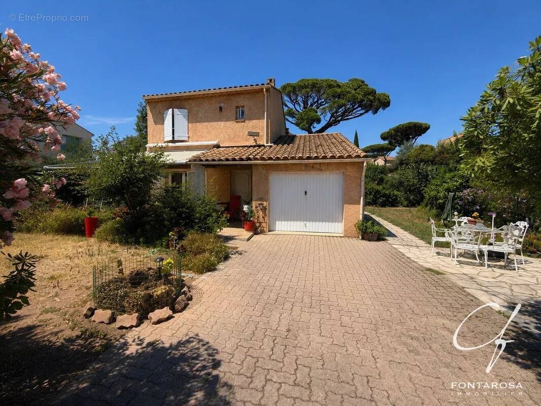 Maison à FREJUS