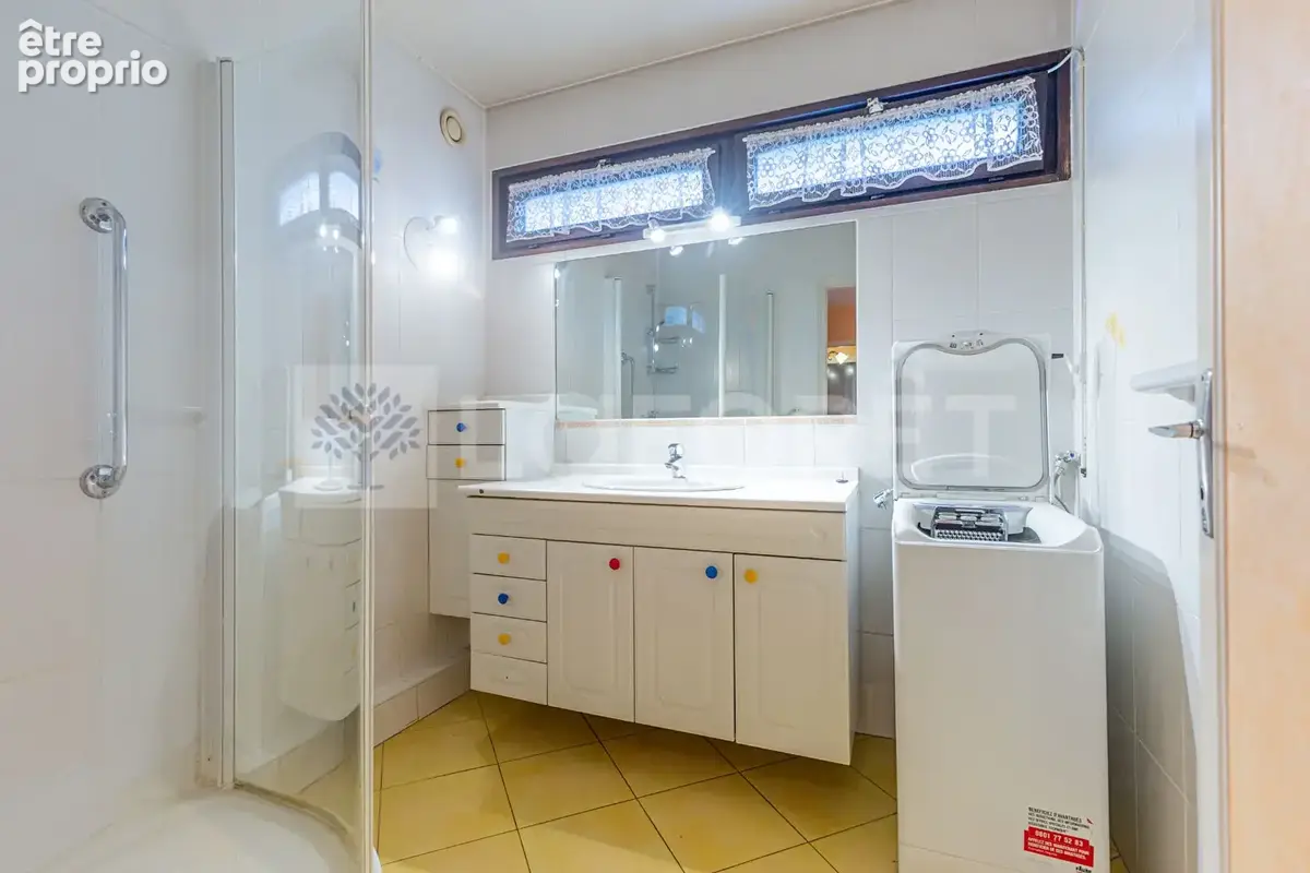 Agence immobiliere laforet - annecy - seynod - "gazebo" - appartement t4 de 81,93m² - balcon expose sud - cave - traversant - photo 9