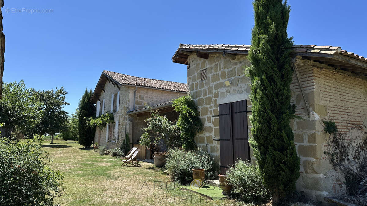 Maison à FAUILLET