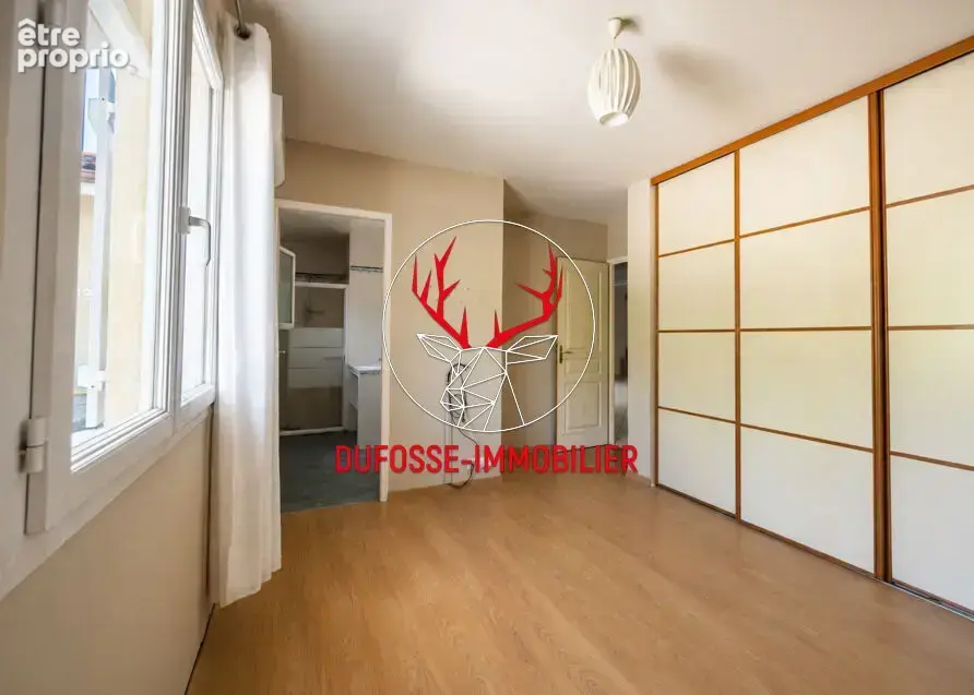 Maison spacieuse 6 pièces à vendre à Jonage - Réf. BEL6232 - photo 18