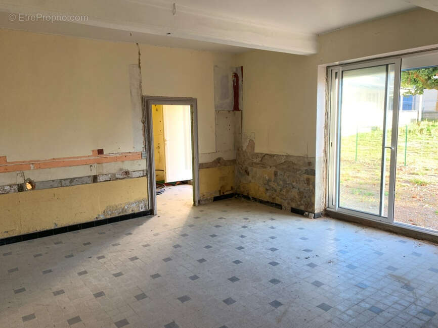 Maison à SAINT-NIZIER-SOUS-CHARLIEU