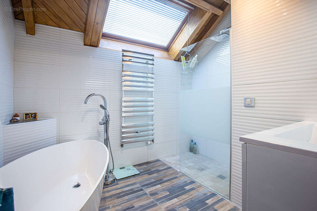 Agence immobiliere laforet - exclusivite - "lavande" - maison individuelle de 126,70m² - sous-sol complet 48,07m²  - dpe c - ter - photo 18